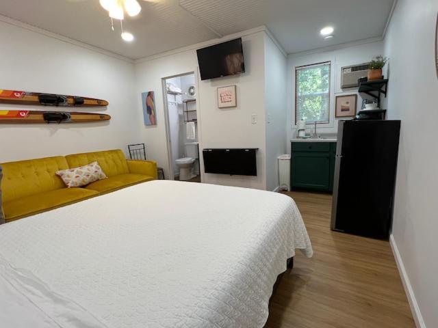 Bluebird Bay Resort 蒙蒂塞洛 外观 照片